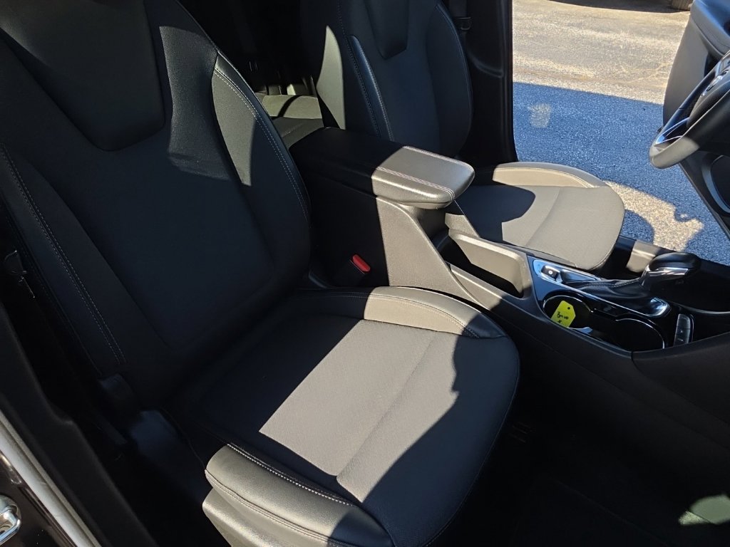 Certified 2022 Buick Encore GX Preferred w/ Cold Weather Comfort Package FWD image 26