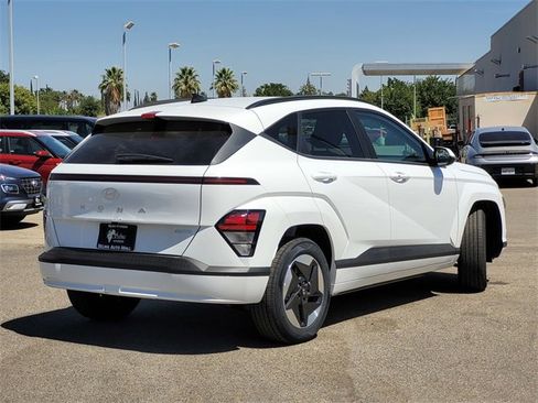 New 2025 Hyundai Kona SEL image 4