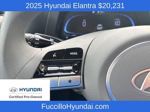 Certified 2025 Hyundai Elantra SE image 15