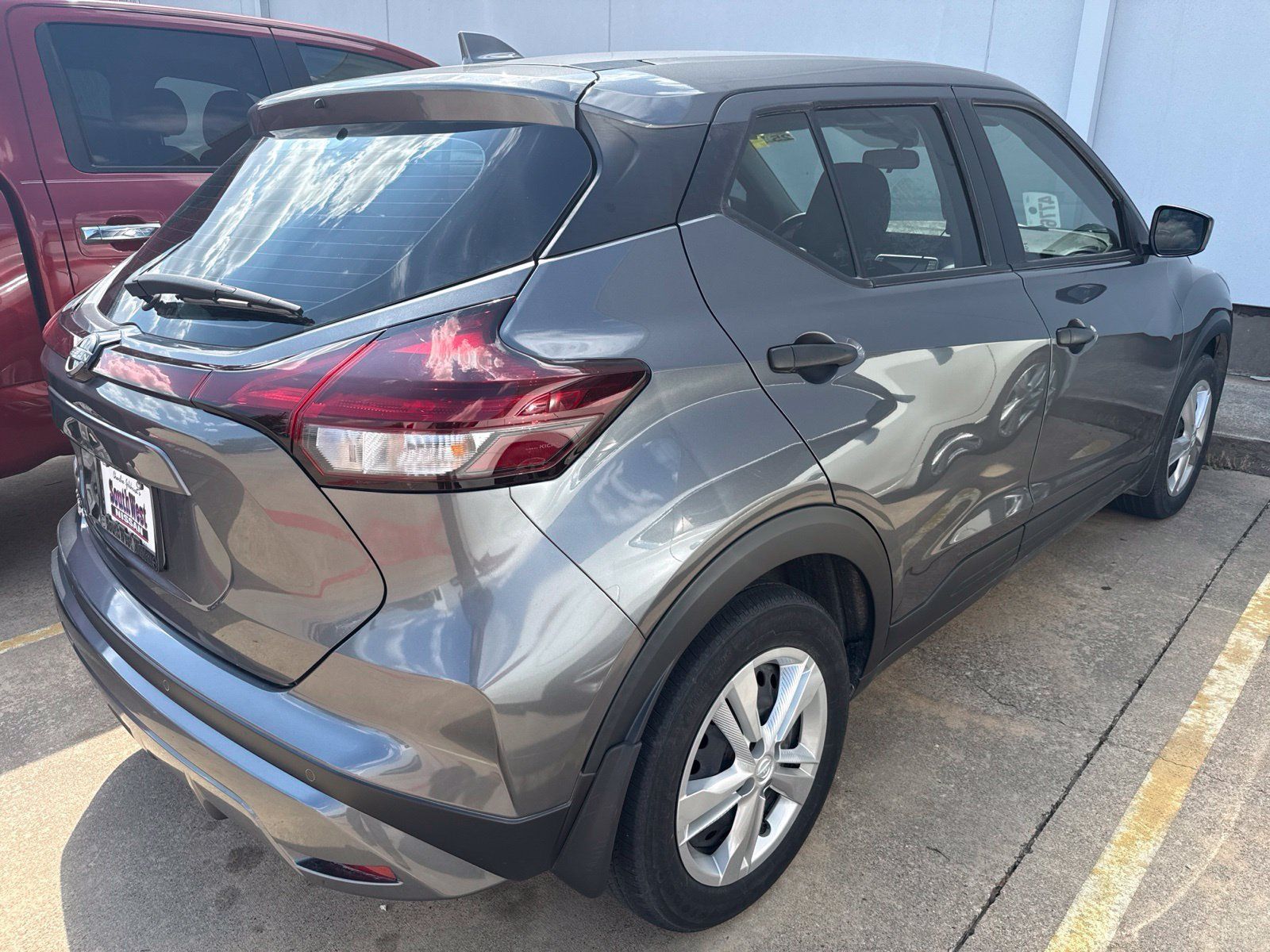 Used 2024 Nissan Kicks S FWD image 4