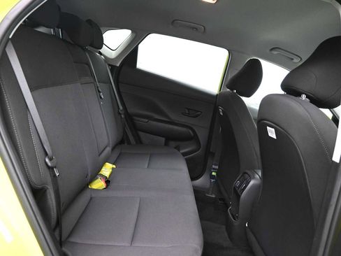 Certified 2025 Hyundai Kona SEL image 12