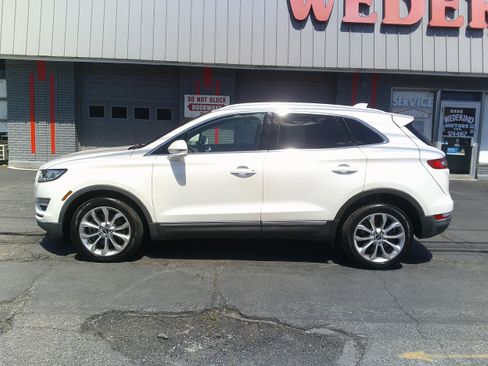 Used 2019 Lincoln MKC Select w/ Select Plus Package AWD/4WD image 2