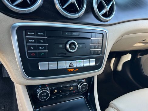 Used 2018 Mercedes-Benz CLA 250 image 12