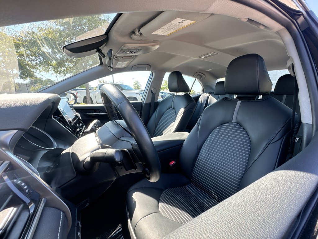 Used 2024 Toyota Camry SE w/ Cold Weather Package FWD image 19