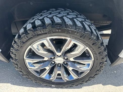Used 2025 GMC Sierra 1500 Denali w/ Denali Reserve Package AWD/4WD image 18