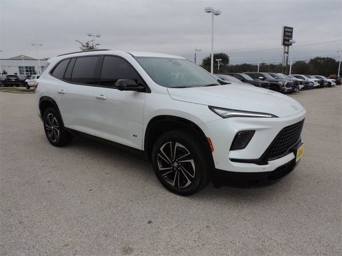 Certified 2025 Buick Enclave Sport Touring w/ Super Cruise Package image 3