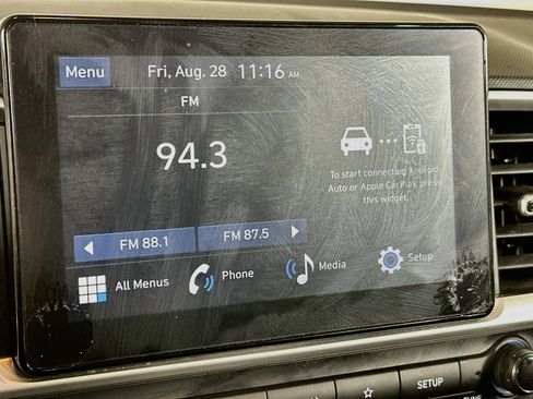 Used 2025 Hyundai Venue SEL FWD image 21