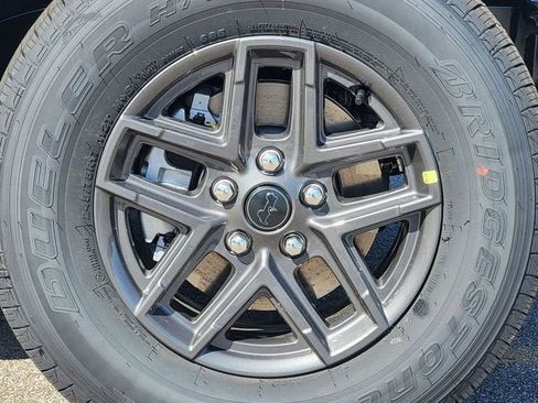 New 2026 Jeep Gladiator Sport AWD/4WD image 17