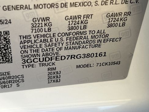 Used 2024 Chevrolet Silverado 1500 LT Trail Boss w/ Convenience Package II image 38