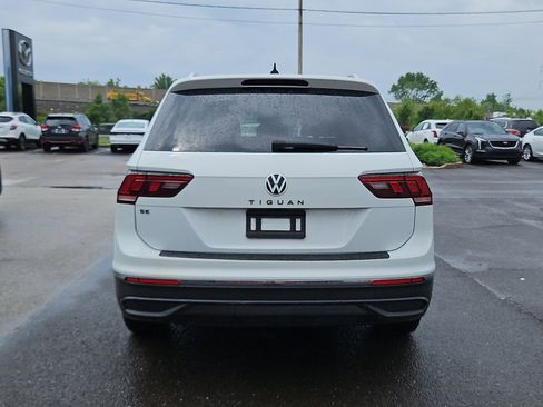 Used 2022 Volkswagen Tiguan SE FWD image 5