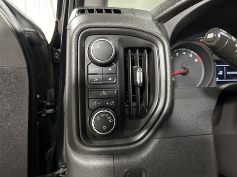 Used 2024 Chevrolet Silverado 1500 Custom Trail Boss AWD/4WD image 26