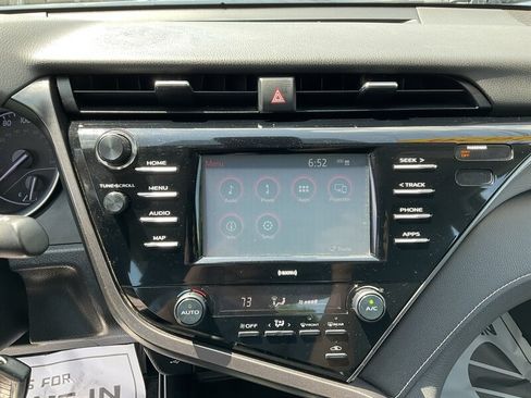 Used 2020 Toyota Camry SE FWD image 26