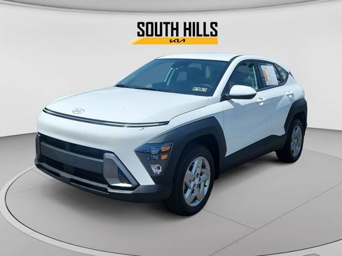 Used 2025 Hyundai Kona SE AWD/4WD image 1