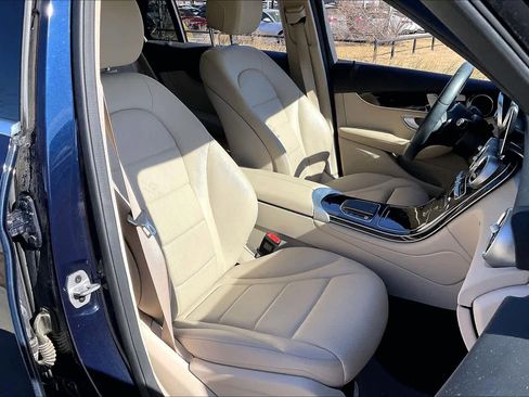 Used 2022 Mercedes-Benz GLC 300 GLC 300 image 8