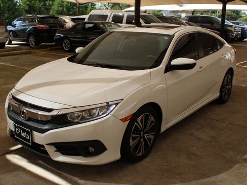 Used 2017 Honda Civic EX-T image 3