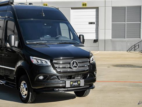 Used 2022 Mercedes-Benz Sprinter 3500 image 22
