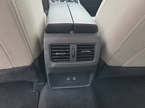 Used 2024 Nissan Rogue SV FWD image 12