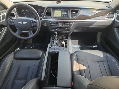 Used 2015 Hyundai Genesis 3.8 w/ Option Group 03 image 9