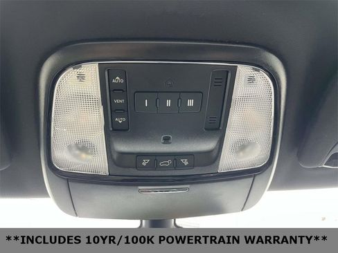 Used 2021 Dodge Durango GT image 31