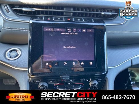 Used 2023 Jeep Grand Cherokee Altitude AWD/4WD image 16