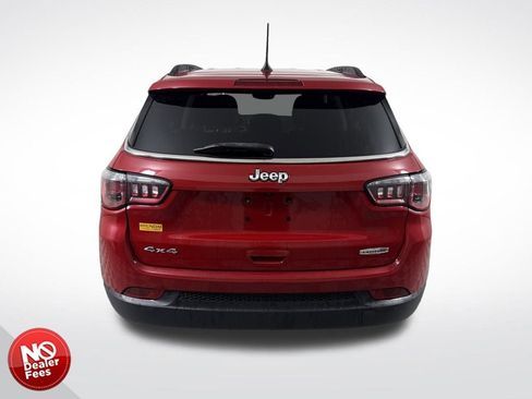 Used 2018 Jeep Compass Latitude w/ Popular Equipment Group image 5