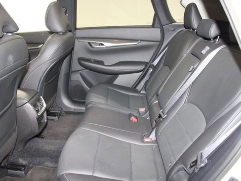 Used 2024 INFINITI QX50 Luxe image 19