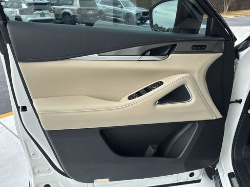 Used 2025 INFINITI QX60 Luxe w/ Cargo Package image 14