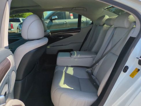 Used 2014 Lexus LS 460 w/ Comfort Package RWD image 13