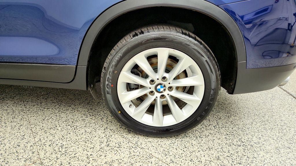 Used 2017 BMW X3 sDrive28i RWD image 9