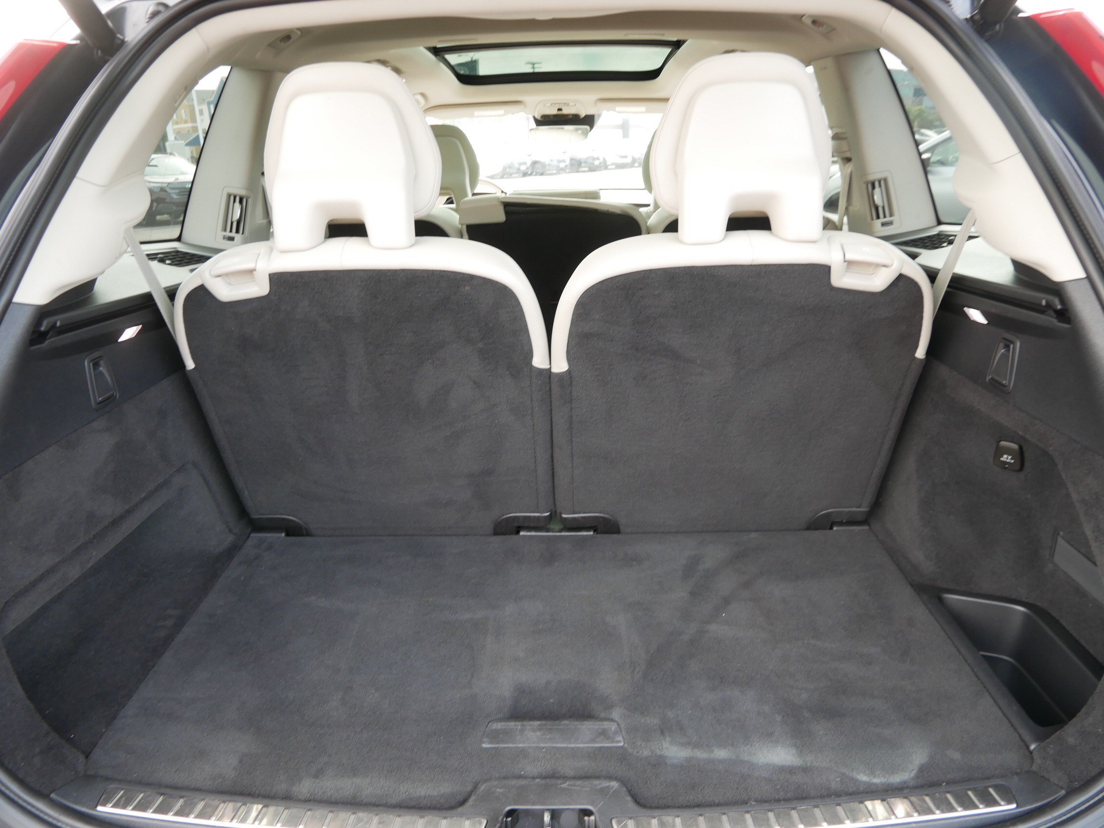 Used 2021 Volvo XC90 T6 Momentum w/ Climate Package AWD/4WD image 18