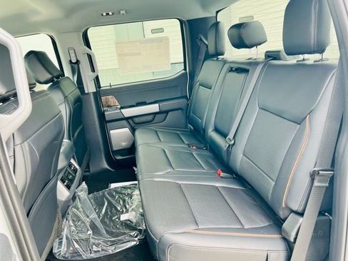 New 2026 Ford F250 Lariat w/ FX4 Off-Road Package image 14