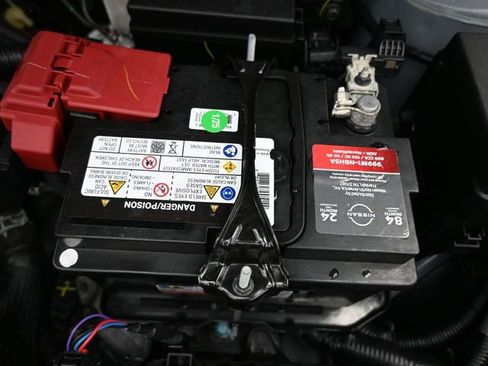 Used 2024 Nissan Kicks SR image 29