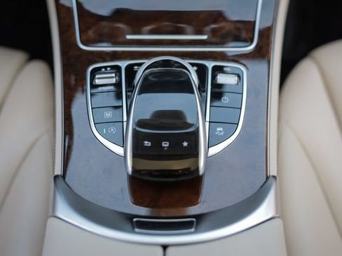Used 2016 Mercedes-Benz GLC 300 4MATIC image 23