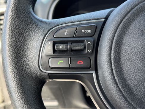 Used 2018 Kia Sportage LX FWD image 18