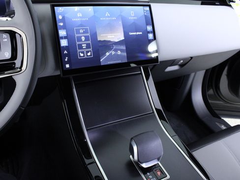 New 2026 Land Rover Range Rover Velar Dynamic SE AWD/4WD image 19