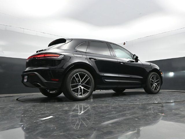 Used 2025 Porsche Macan AWD/4WD image 56