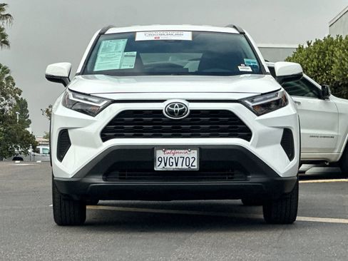 Used 2025 Toyota RAV4 XLE FWD image 7