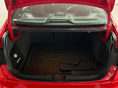 Used 2020 Volkswagen Jetta GLI Autobahn image 36