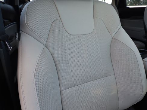 Used 2022 Kia Telluride EX w/ EX Premium Package FWD image 34
