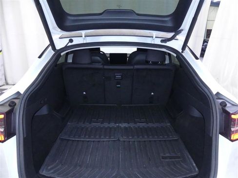 Used 2023 Tesla Model Y Long Range AWD/4WD image 27