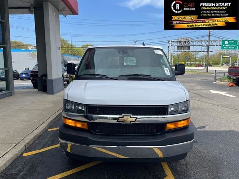 Used 2024 Chevrolet Express 3500 LT w/ LT Preferred Equipment Group image 3