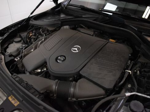 Used 2023 Mercedes-Benz GLC 300 4MATIC image 10