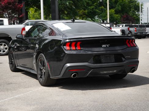 Used 2024 Ford Mustang GT RWD image 8