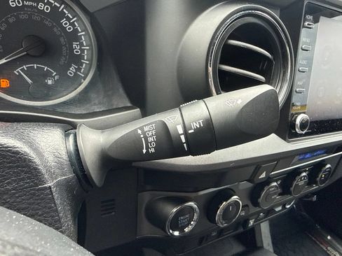 Used 2021 Toyota Tacoma TRD Sport AWD/4WD image 26