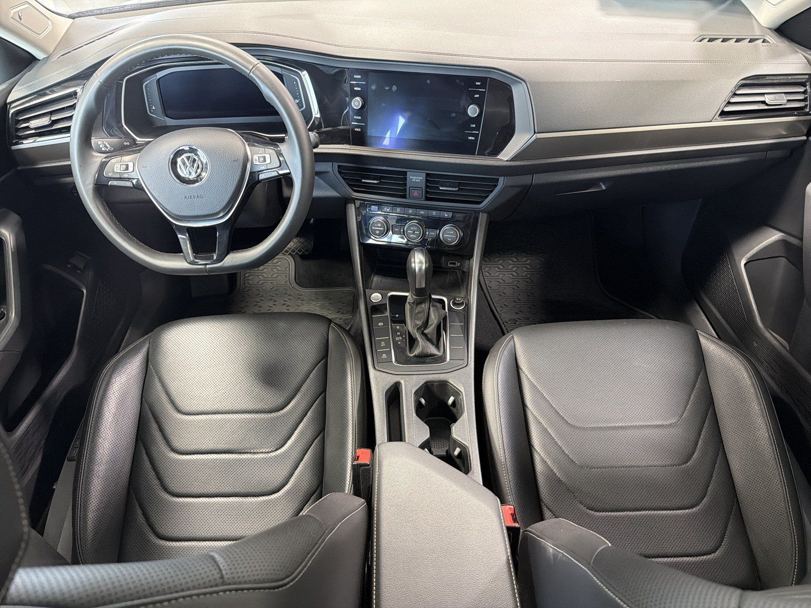 Used 2020 Volkswagen Jetta SEL Premium FWD image 10
