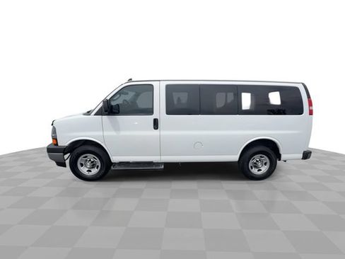 Used 2017 Chevrolet Express 3500 LT w/ LT Preferred Equipment Group RWD image 5