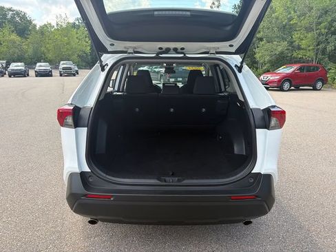 Used 2025 Toyota RAV4 LE AWD/4WD image 13