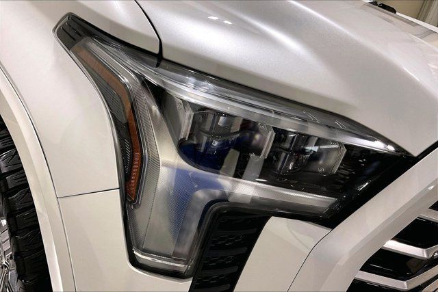 Used 2023 Toyota Tundra Capstone AWD/4WD image 28