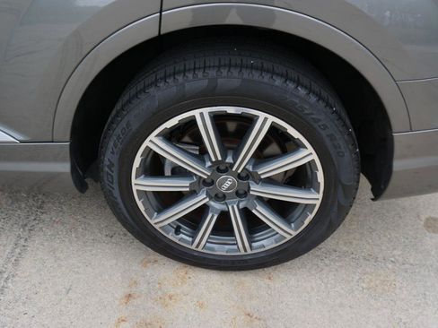 Used 2017 Audi Q7 3.0T Prestige AWD/4WD image 10
