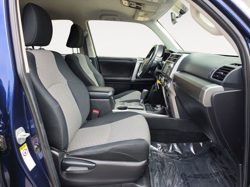 Used 2015 Toyota 4Runner SR5 image 15